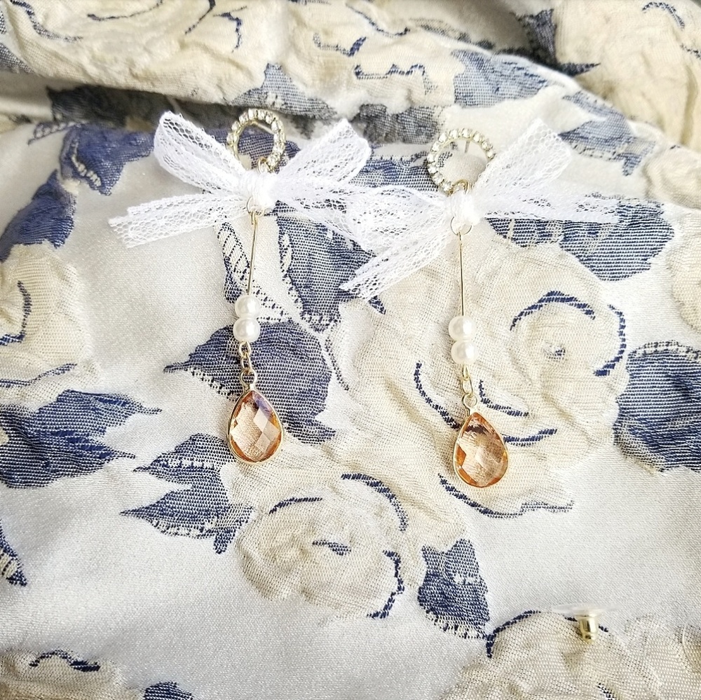 🍒HANDMADE🍒 ROMANTIC DROP EARRINGS - Picture 2 of 3